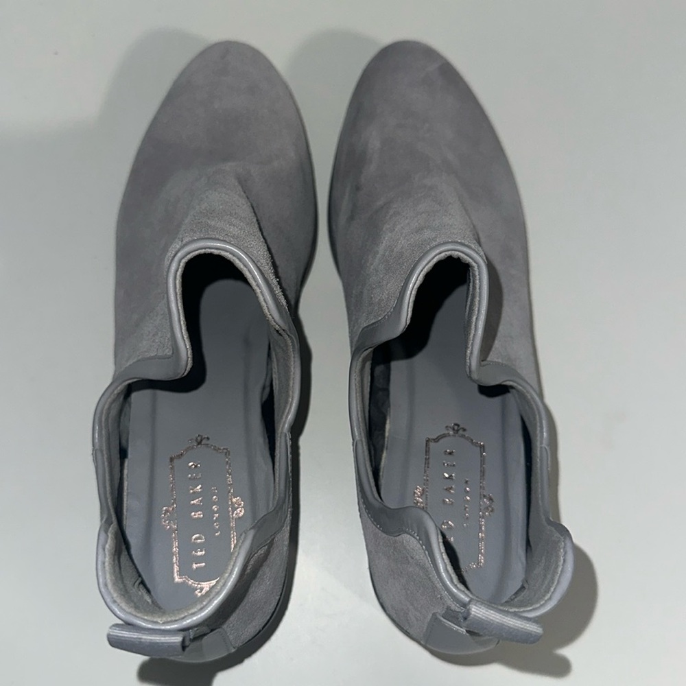 NWT Ted Baker London Twillo Suede Cutout Ankle Bootie - Picture 5 of 11